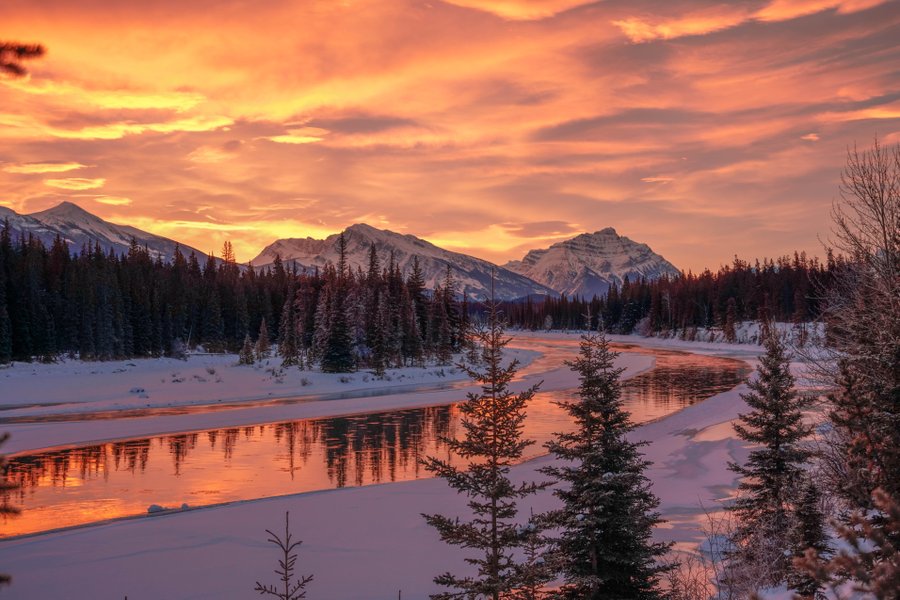 Icefields Parkway bij Jasper tijdens een winterreis naar Canada