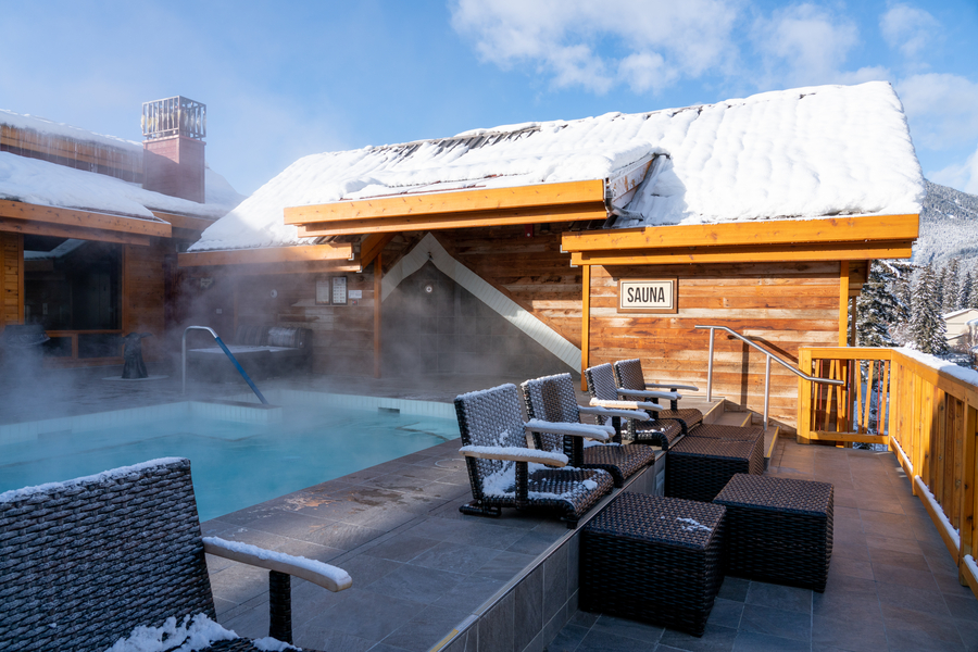 Dakterras sauna bij Moose Hotel & Suites in Banff Canada