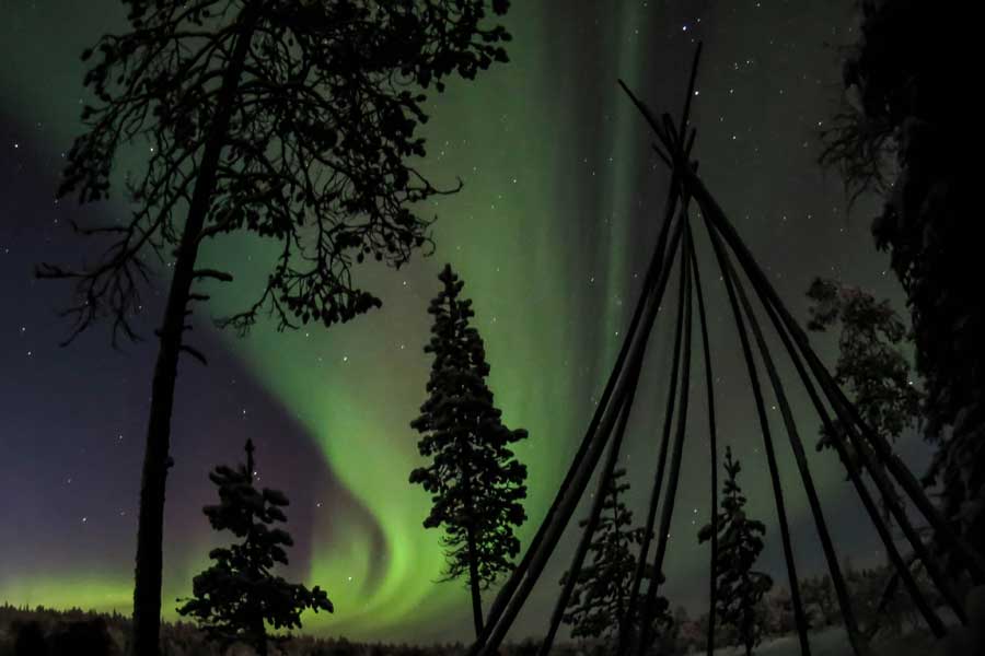 Sneeuwscootersafari ontdek het noorderlicht Saariselka