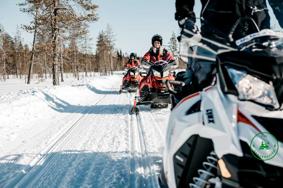 IJsvissafari per sneeuwscooter Saariselka