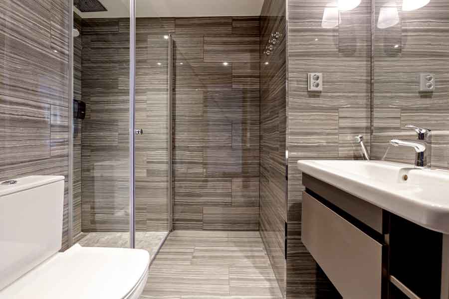 Badkamer superior kamer in hotel Holiday Club Kuusamon Tropiikki met BBI Travel