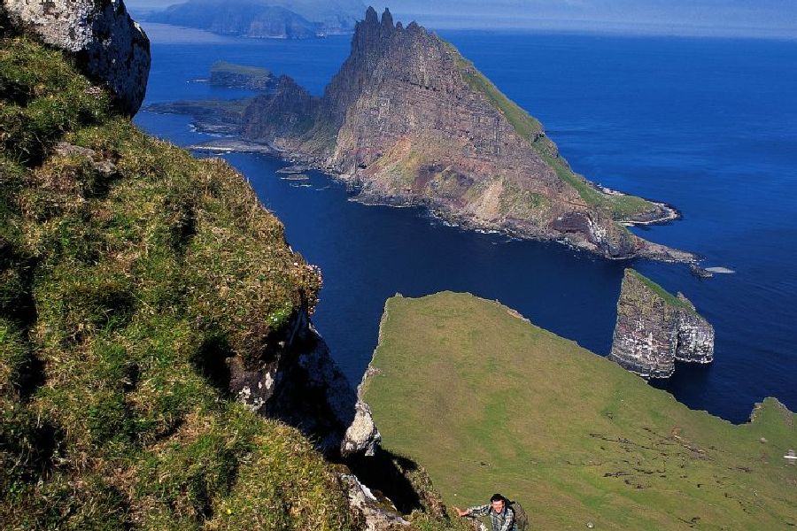 Faroer Eilanden Fly Drive