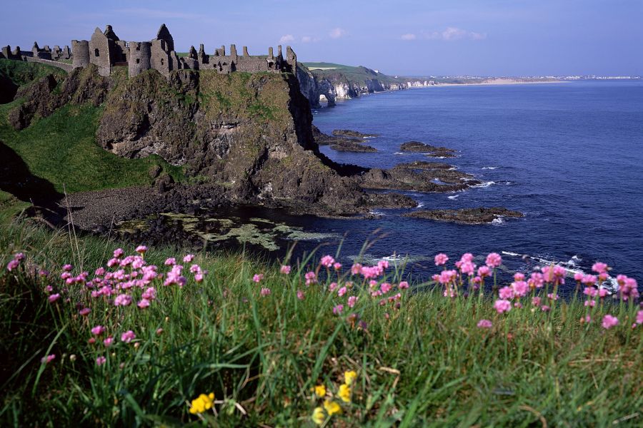 Dunluce Castle autorondreis Donegal hotels