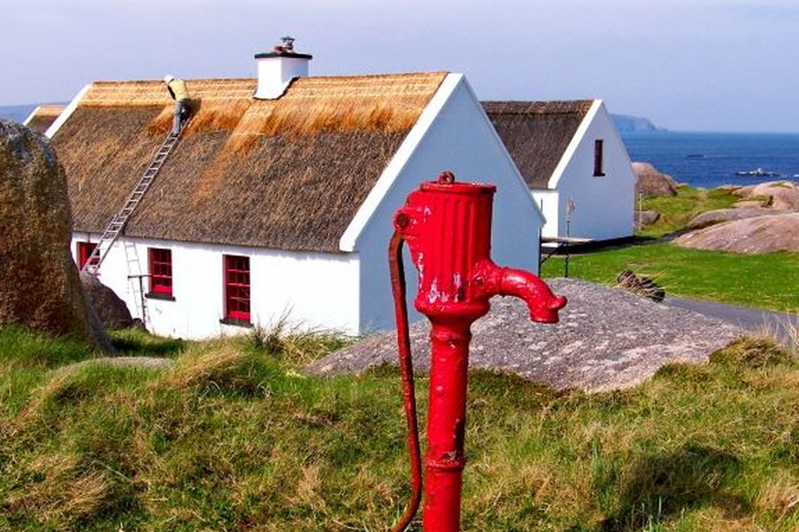 Donegal Thatched Cottages, Kincasslagh