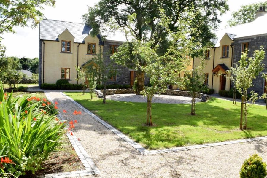 Burren Court Cottages, Ballyvaughan