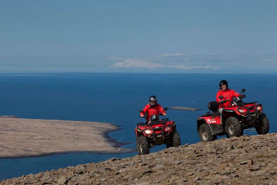 ATV quad biking IJsland
