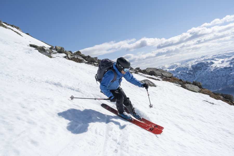 Skiër op de piste van Rauland