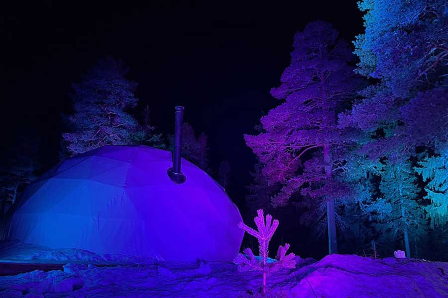 Scandinavian Mountains Salen overnachting in Iglo